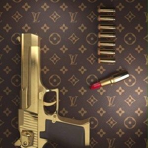 Meet your Posher, Ohaxos